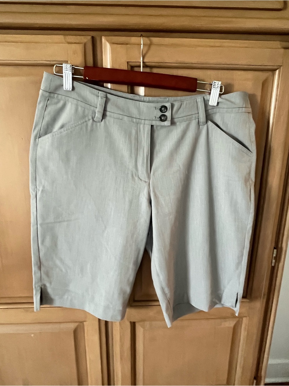 Callaway Light Gray Women's Bermuda Shorts